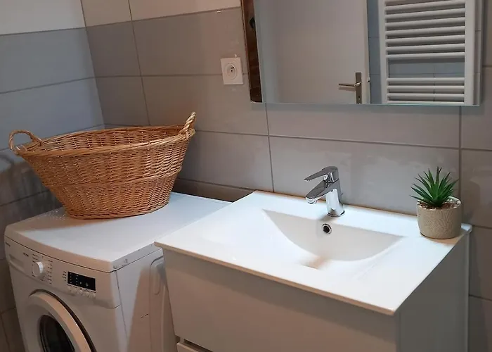 L'abri Massif Du Mézenc * Saint-Front (Haute-Loire)